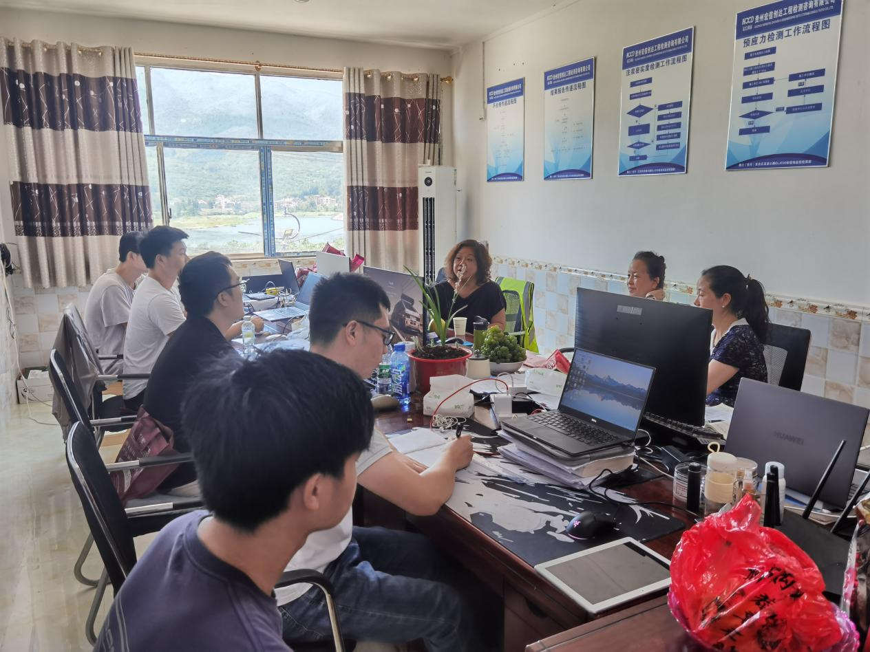 炎炎夏日送清涼,工會(huì)關(guān)懷沁人心
