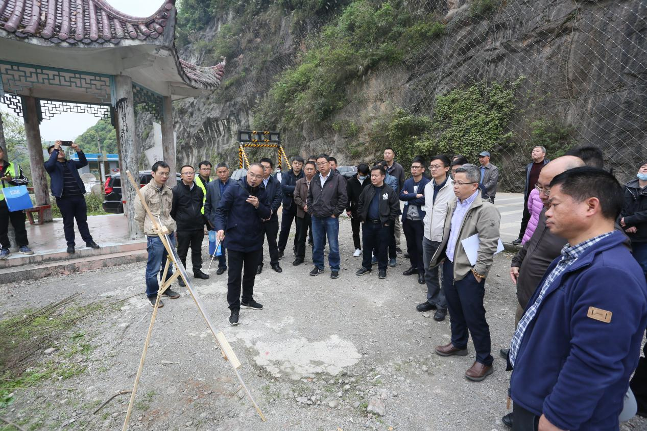 貴州省都勻公路管理局S205線江界河大橋?qū)ｍ?xiàng)檢測(cè)現(xiàn)場(chǎng)觀摩會(huì)