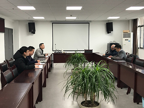 德國瑞登梅爾父子公司技術(shù)人員到訪我公司 開展瀝青路面技術(shù)交流