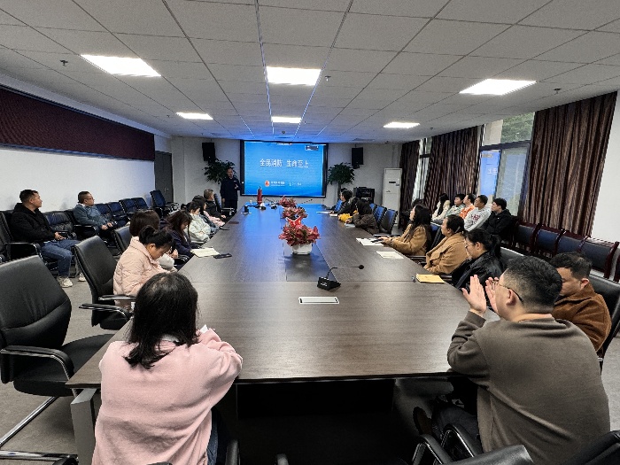 宏信創(chuàng)達(dá)公司開展“全民消防、生命至上”消防安全培訓(xùn)與應(yīng)急演練活動